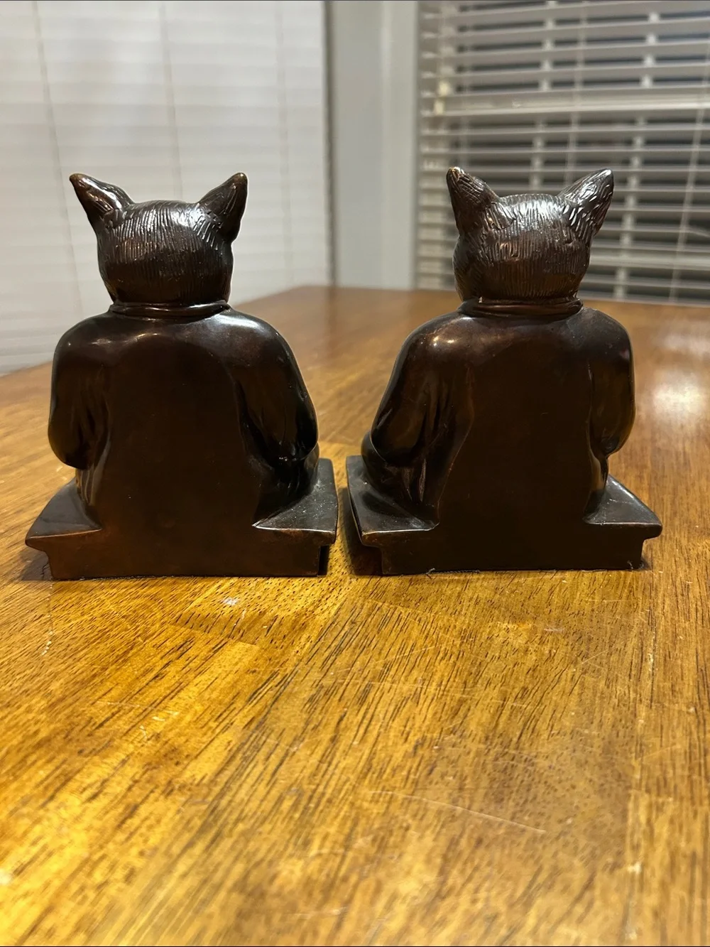 N/A decorative cat